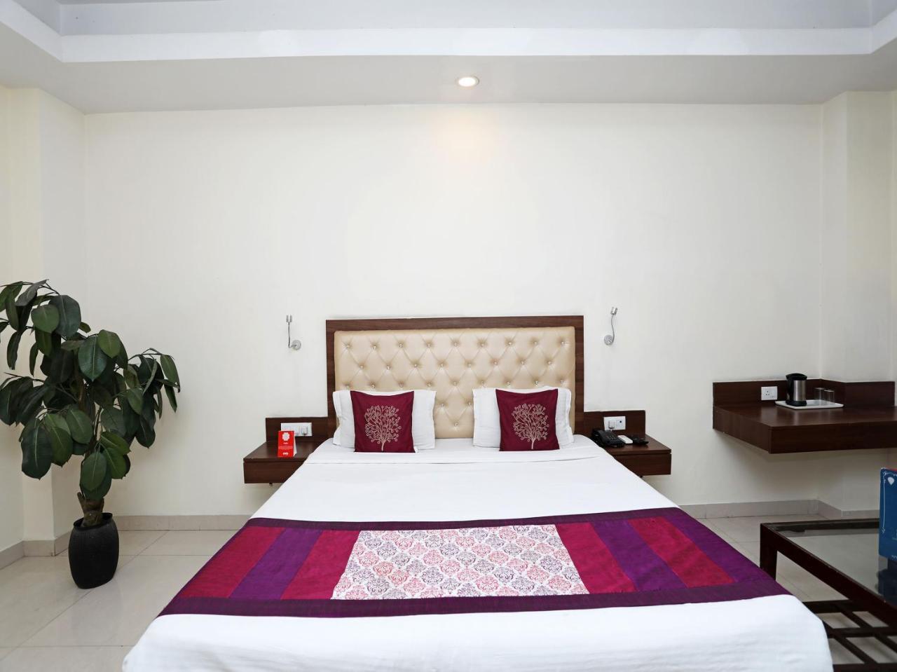 Oyo 680 Hotel Ranjana Heritage Lucknow Eksteriør bilde